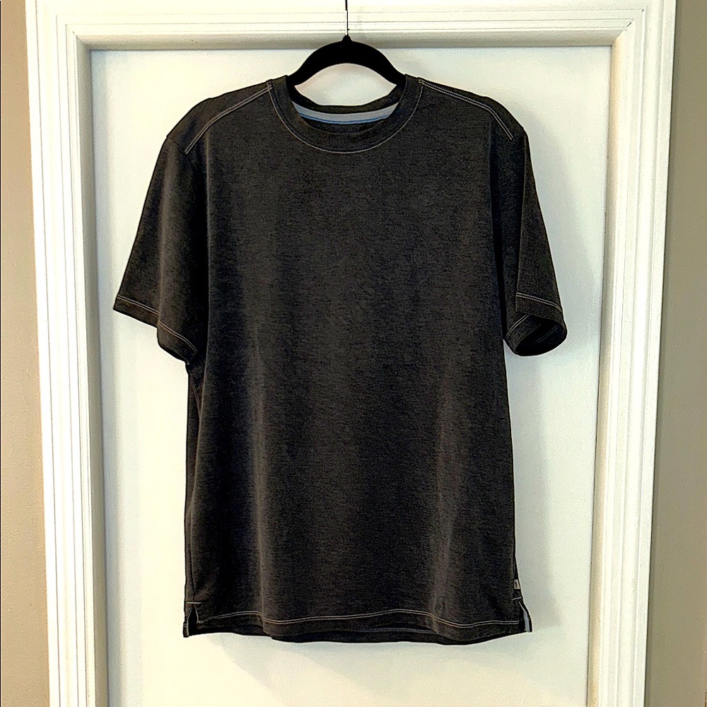Tommy Bahama Gray Short Sleeves T-shirt Medium
